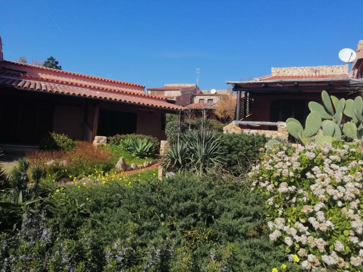Villa Casa Mughetto R5055 Seafront, Private Sea Access, Swimming Pool à La Maddalena  Extérieur photo